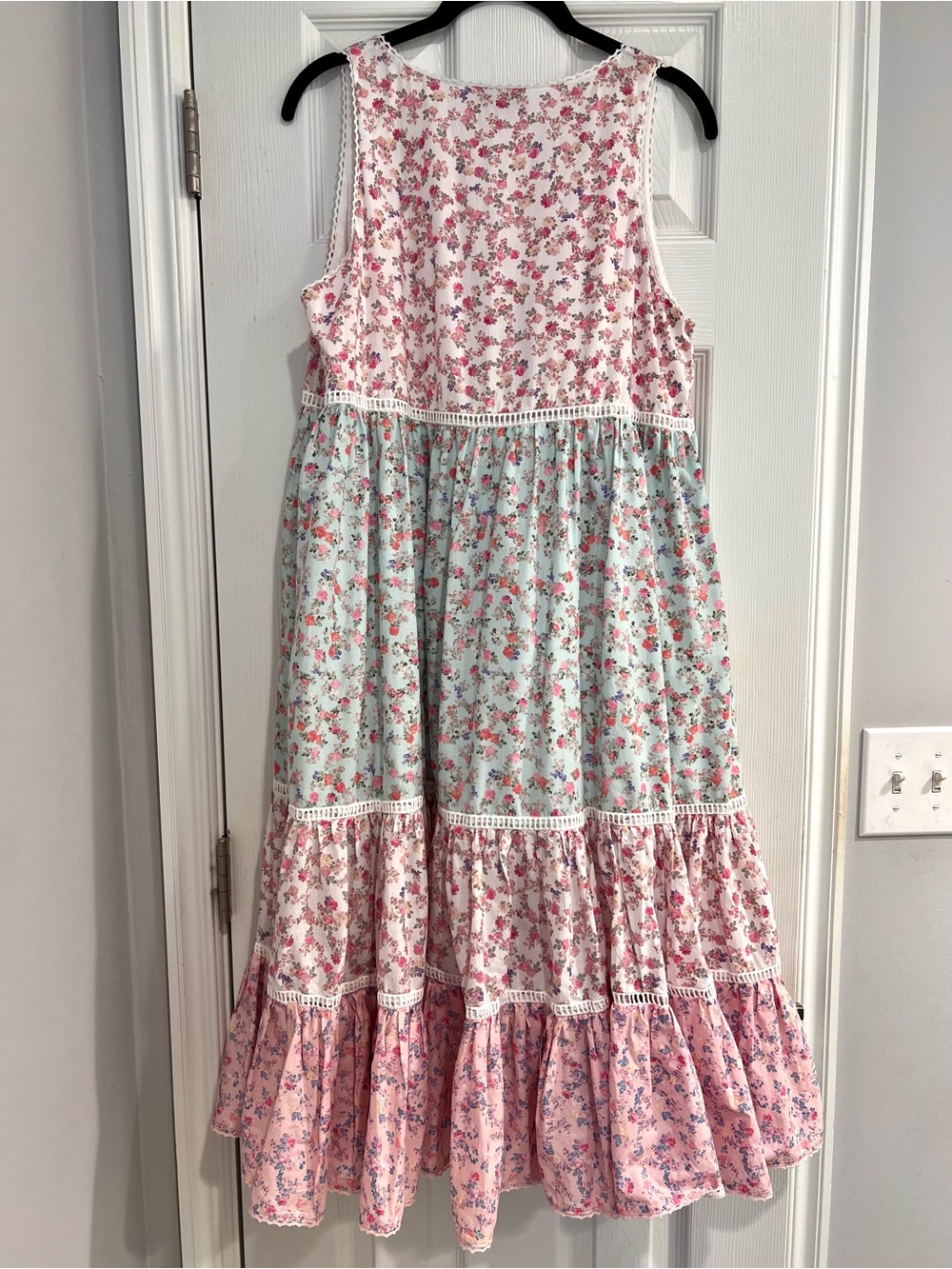 LoveShackFancy x Target Tiered Floral Dress Cottagecore M Prairie Women’s Midi - Picture 2 of 5